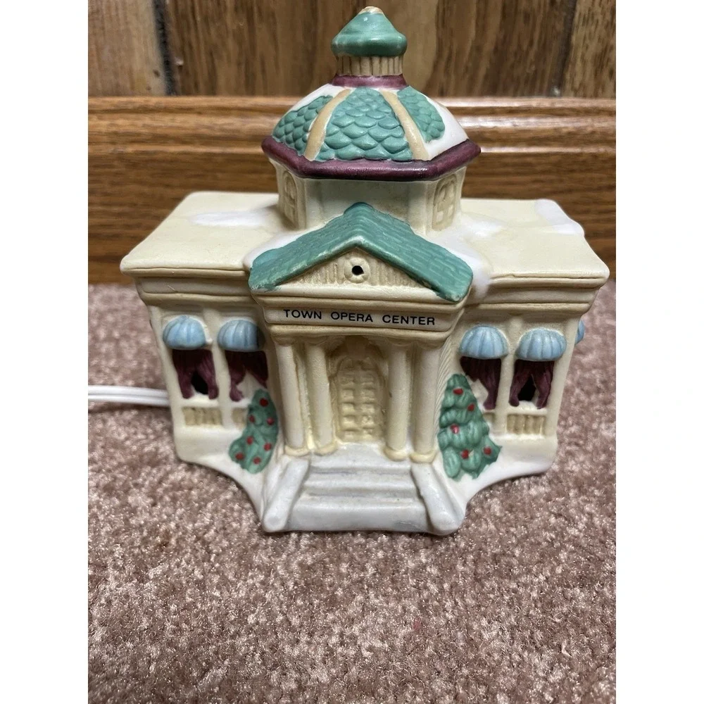 Dickens Vintage Town Opera Center Christmas Village Lighted House 1992